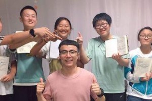 温柔体贴的老师（让学生找到自己，收获自信与成长）