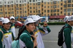 她用梦想点亮了自己，也点亮了身边人（她用梦想点亮了自己，也点亮了身边人）
