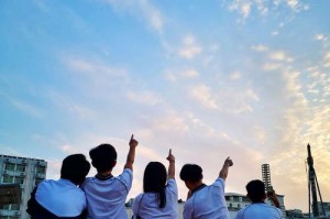 梦不会平凡