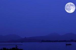 遥望月色（相遇与别离）