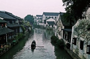 流年如水，桥畔相逢（故乡的小桥流水）