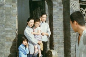 回眸童年：那些难忘的温馨瞬间