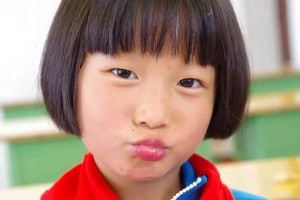 学会宽容，心境才会晴朗（小草的宽容）