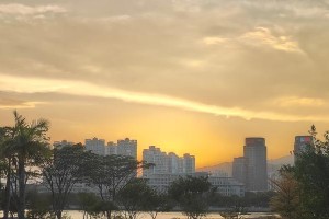 一个普通人的成长故事（一个普通人的成长故事）