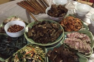 团圆饭（以美食为媒，味觉承载的温情）