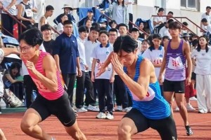 梦想的翅膀（一个年轻人的青春奋斗故事）