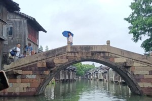 一她的身影