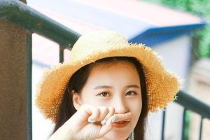 微笑背后的故事（一个女孩的成长）