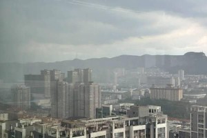 漫步（不知去向的路上，却有了自己的方向）