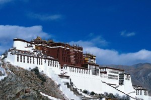 神秘的古迹之旅（探寻历史文化的奥秘）