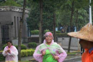 面对挫折，继续向前；（面对挫折，继续向前；）